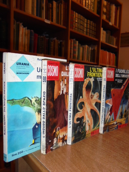 4 libri di fantascienza. (Cosmo) e (Urania) Una famiglia marziana. …