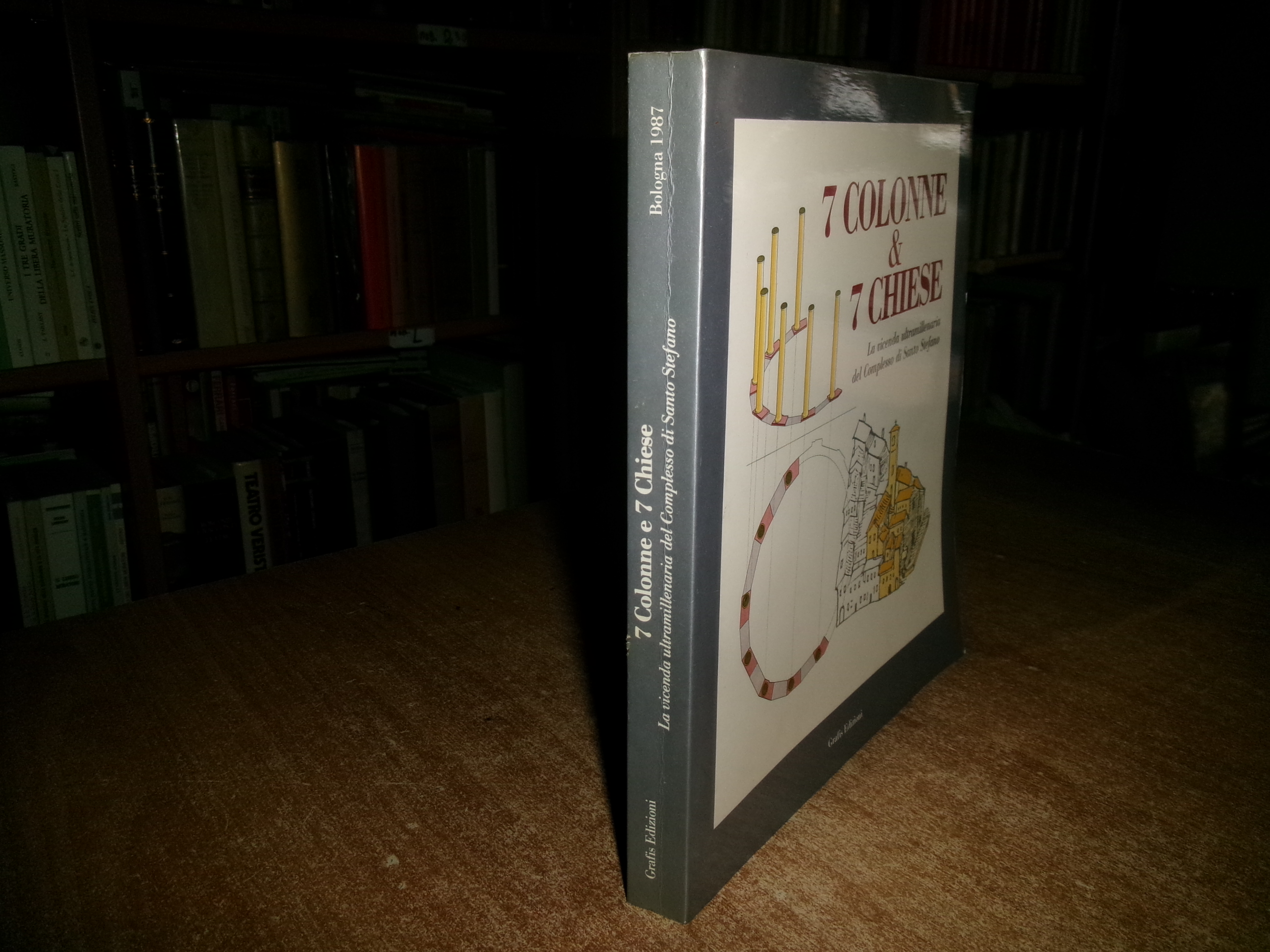 7 COLONNE & 7 CHIESE, GRAFIS EDIZIONI, 1987. La vicenda …