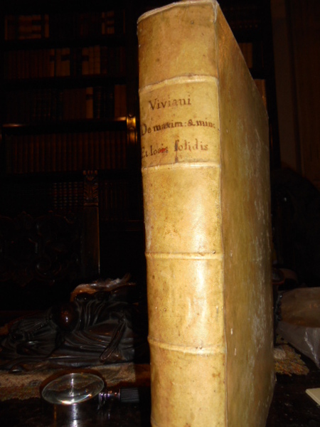 DE MAXIMIS ET MINIMIS GEOMETRICA DIVINATIO IN QUINTUM CONICORUM APOLLONII …