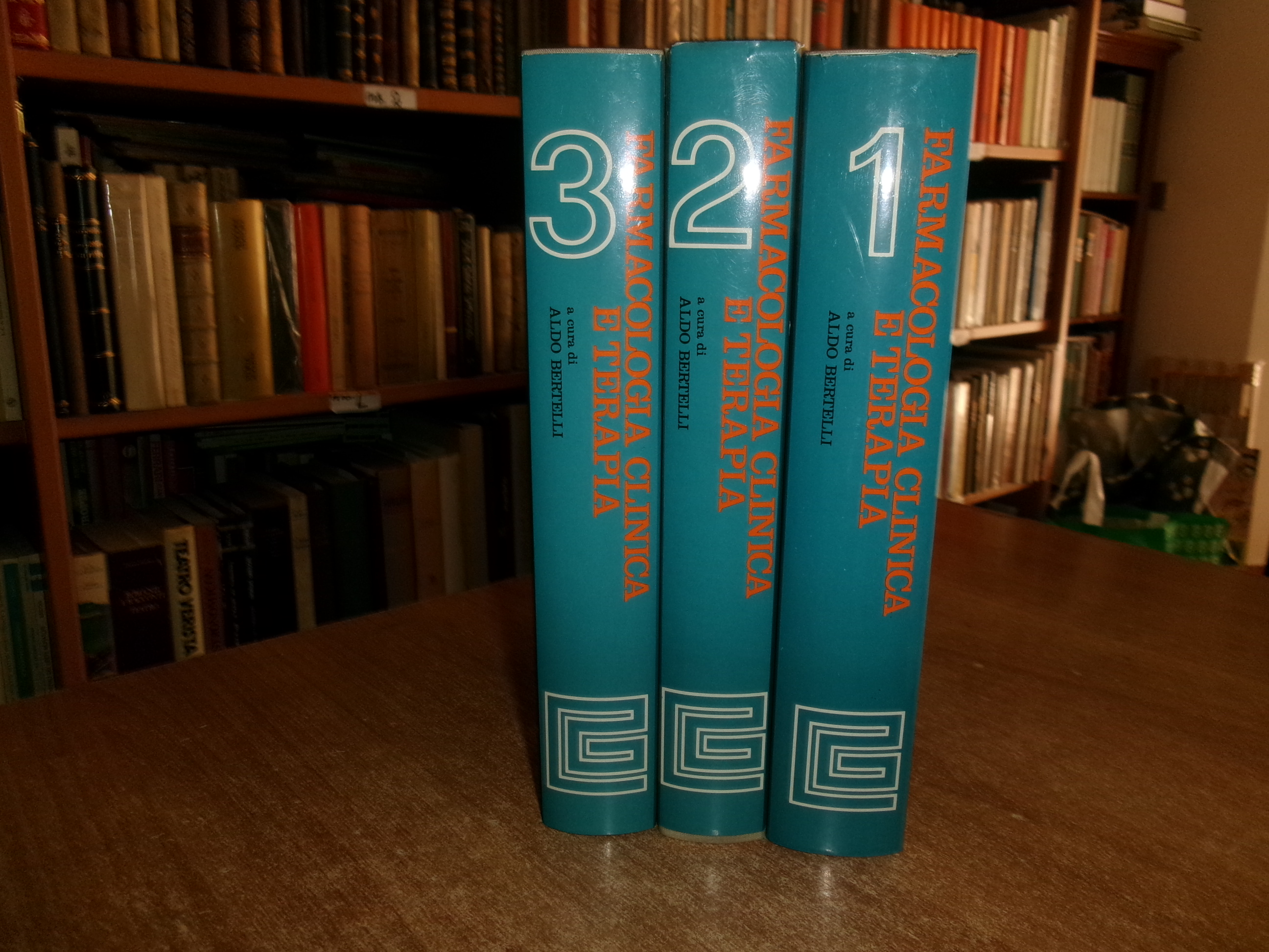 FARMACOLOGIA CLINICA E TERAPIA a cura di ALDO BERTELLI 1978