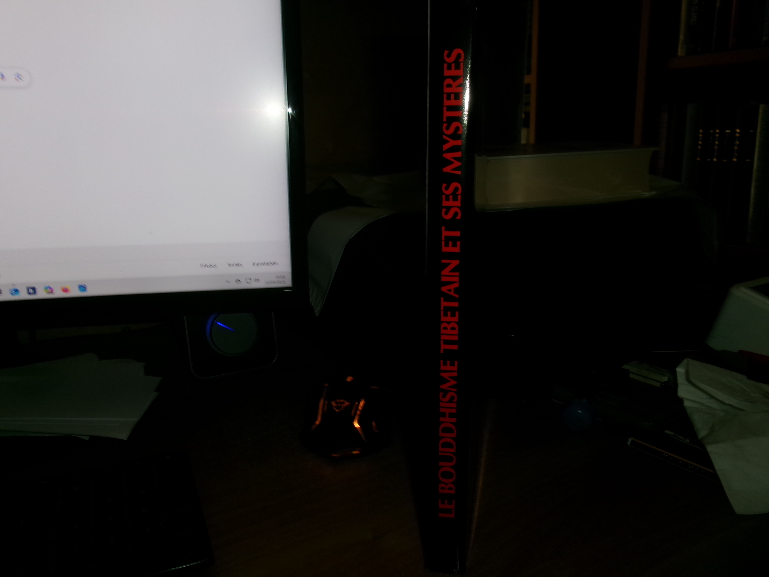 LE BOUDDHISME TIBETAIN ET SES MYSTERES. Li Jicheng, Gu Shoukang... …