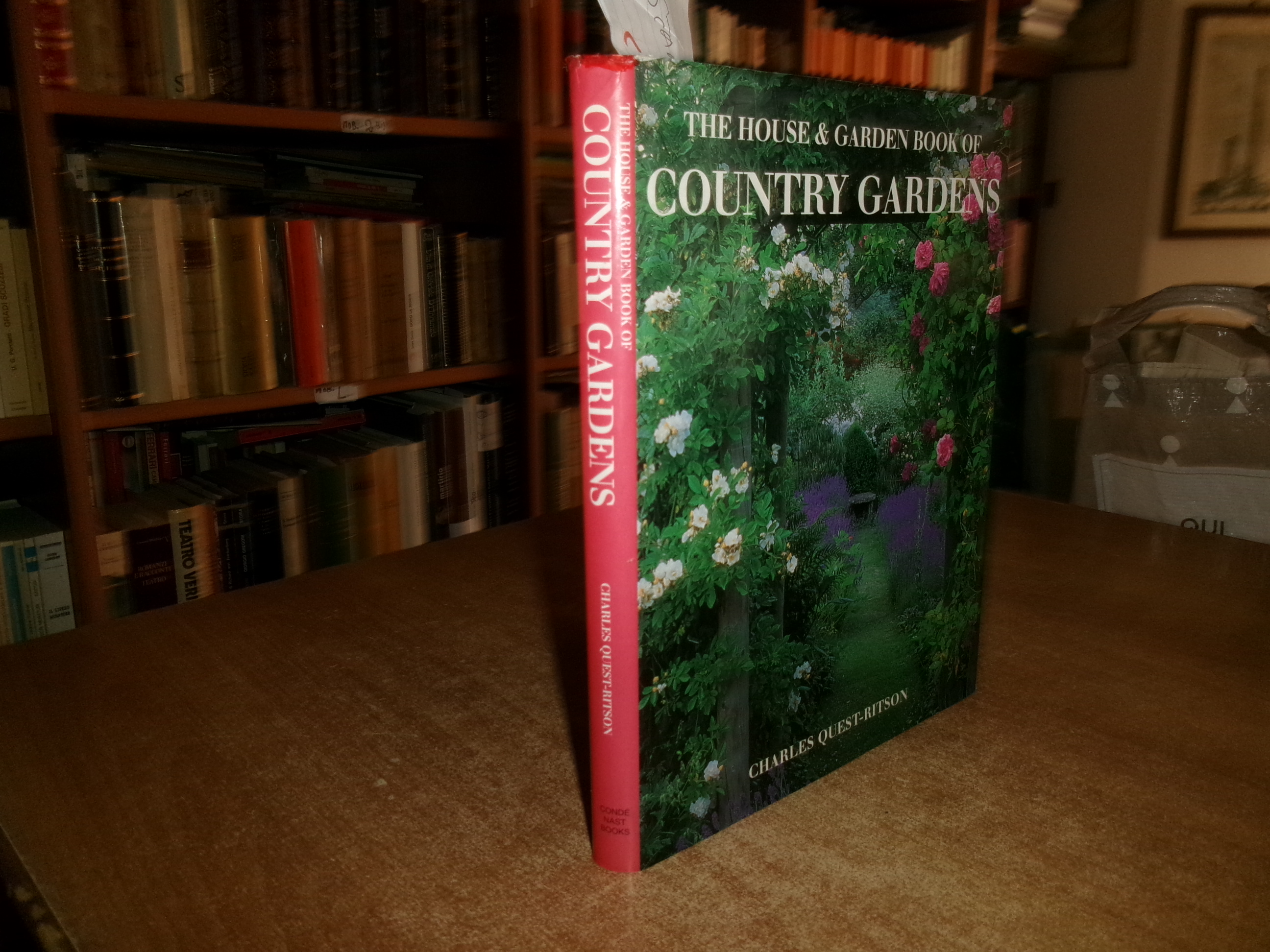The House And Garden Book Of Country Gardens. di Charles …