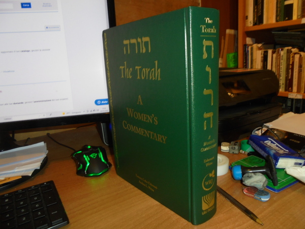 THE TORAH. A WOMEN'S COMMENTARY