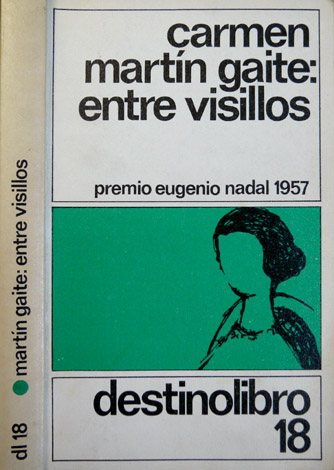 Entre visillos.
