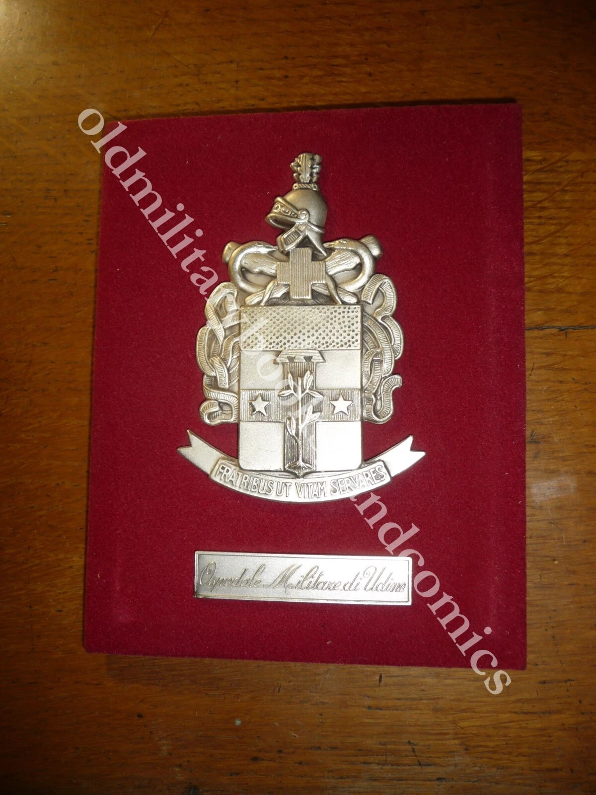 015 CREST EMBLEMA MILITARE DA TAVOLO OSPEDALE MILITARE DI UDINE …