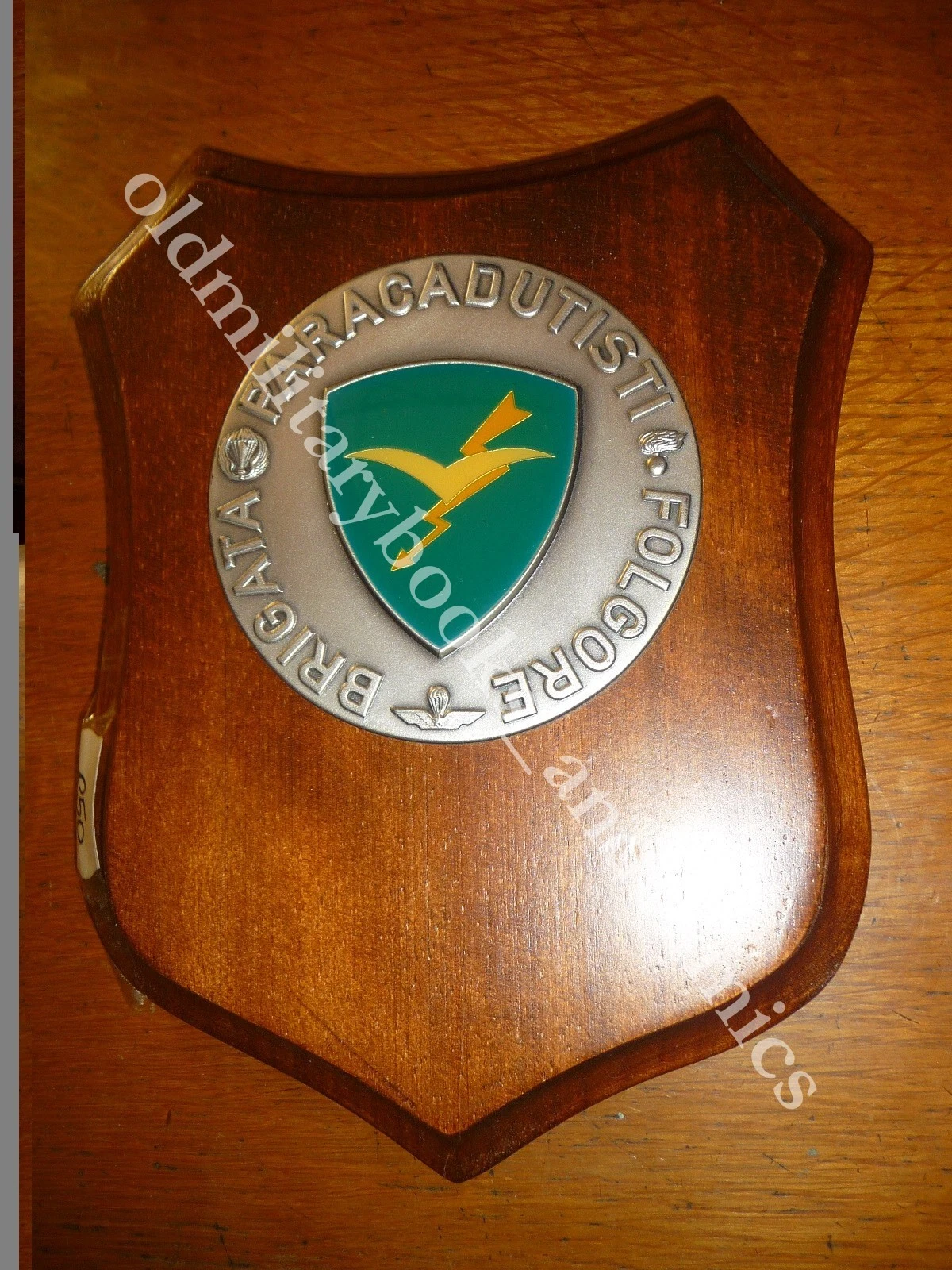 050 CREST EMBLEMA MILITARE BRIGATA PARACADUSTI FOLGORE