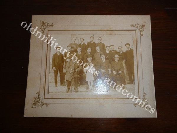 FOTO DI GRUPPO FAMIGLIARE DI SOLI UOMINI CON BAMBINA PICCOLA …