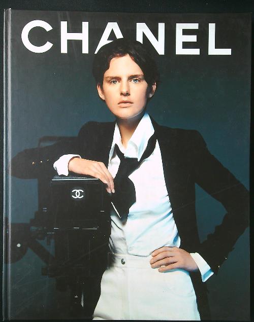 Chanel Boutique. Collection Printemps-Ete' 1997