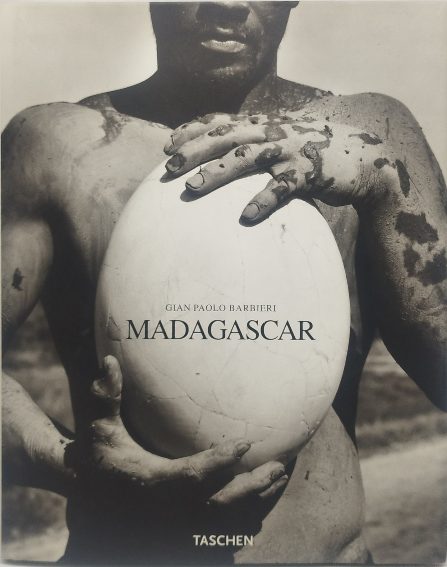 gian paolo barbieri madagascar taschen
