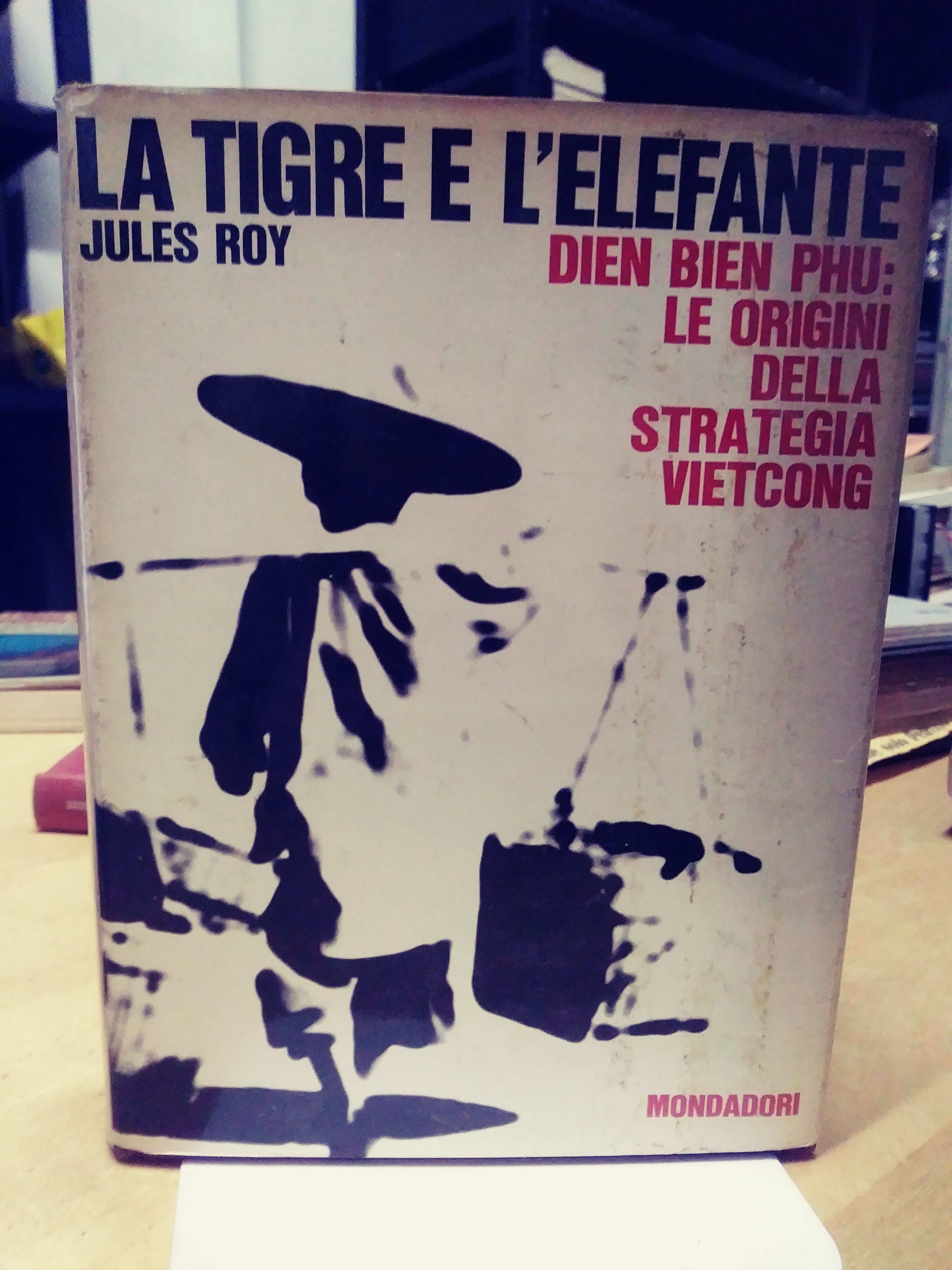 la tigre e l'elefante mondadori le origini della strategia vietcong