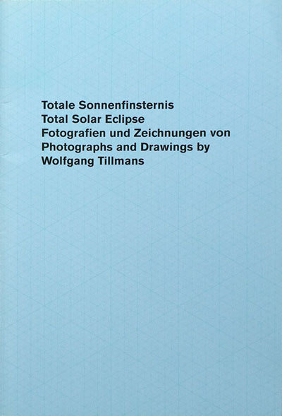 Totale Sonnenfinsternis / Total Solar Eclipse. Fotografien und Zeichnungen von …