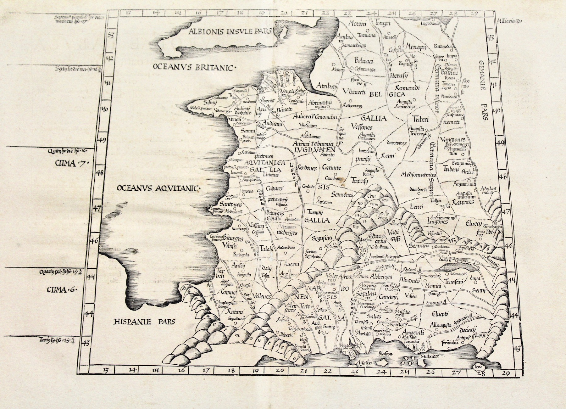 Europae Tabula tertia continet Galliam Aquitaniam Lugdunensem,Belgicam, & Narbonensem.