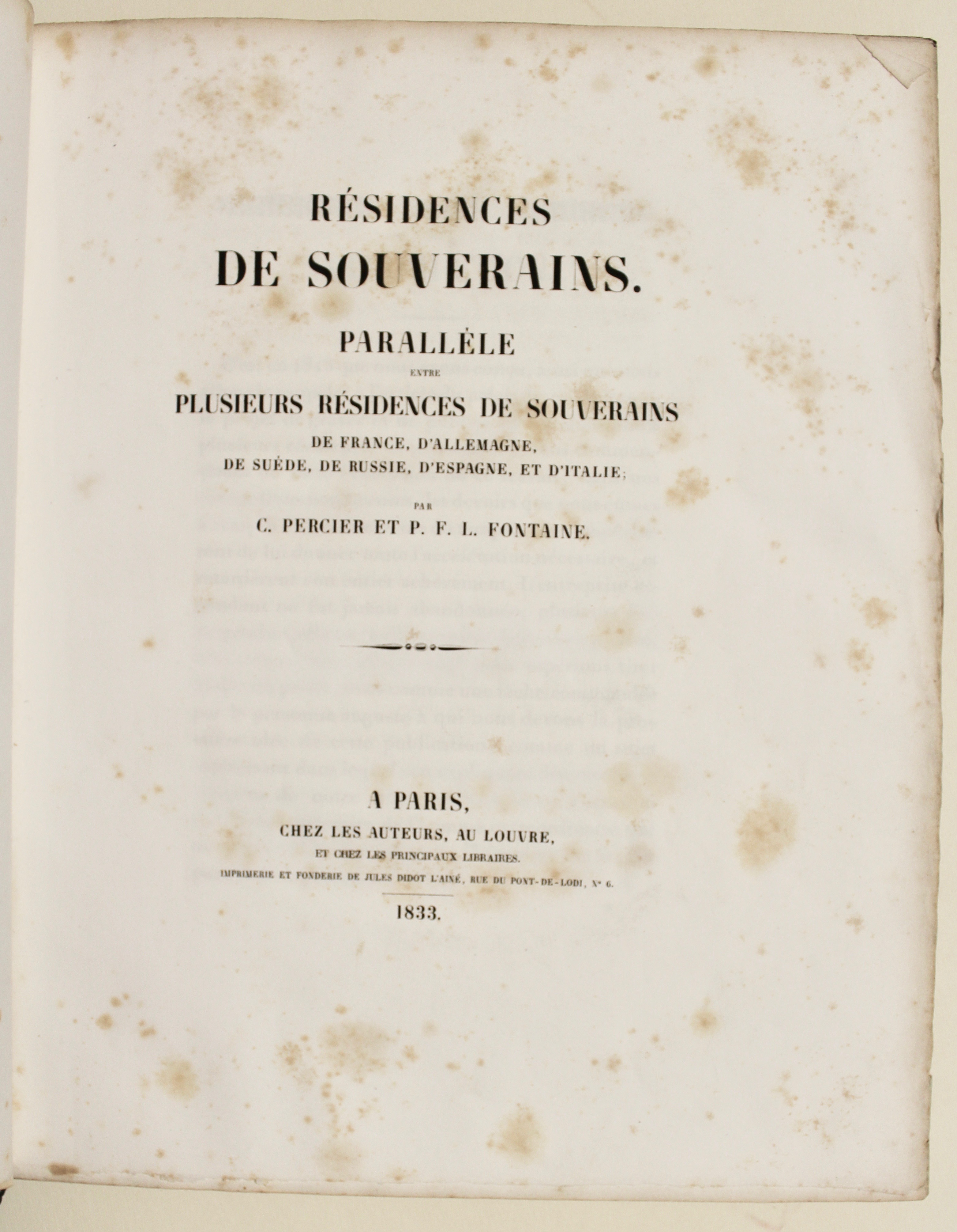 Residences de Souverains. Parallele entre plusieurs residences de souverains de …