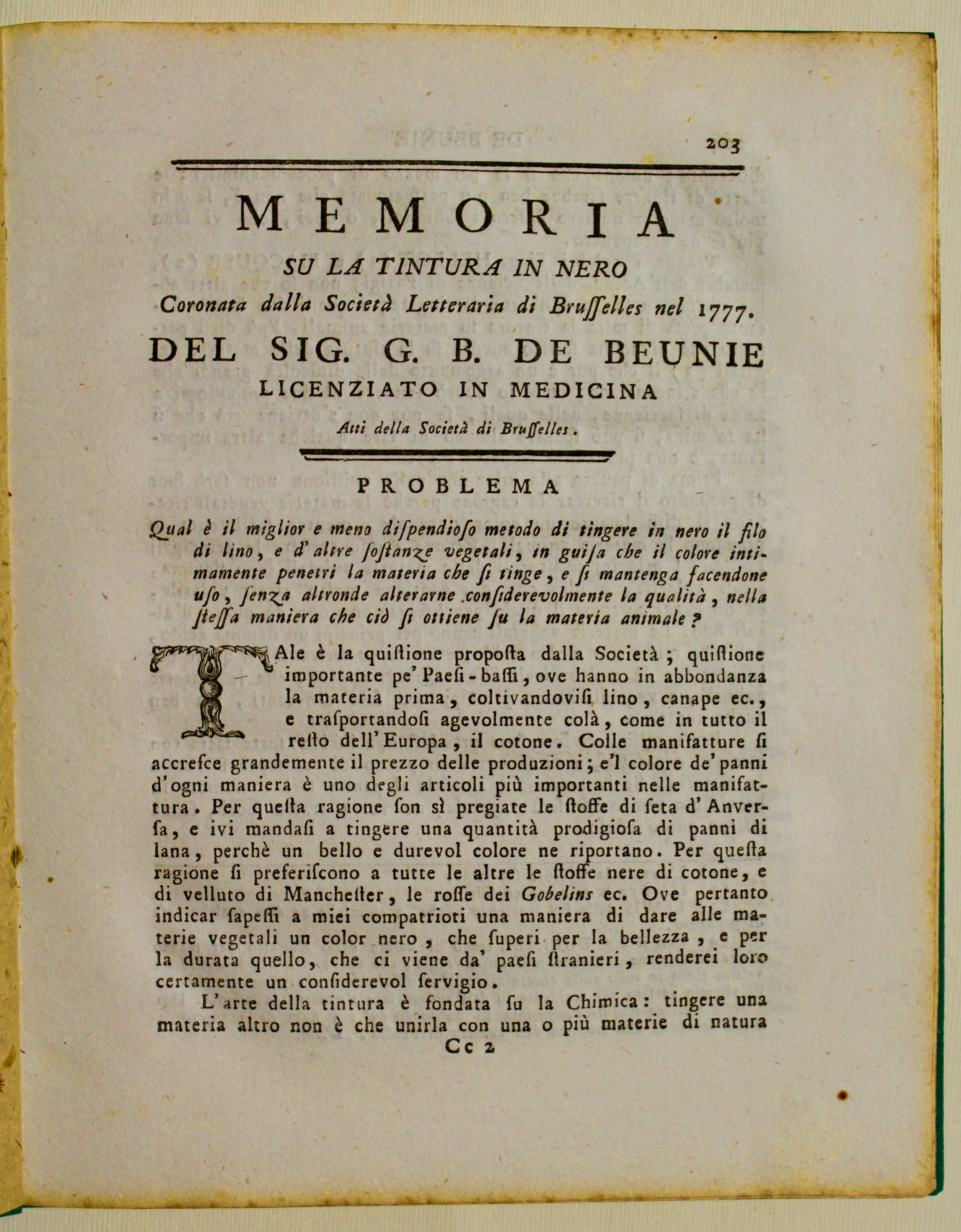 Su la tintura in nero.