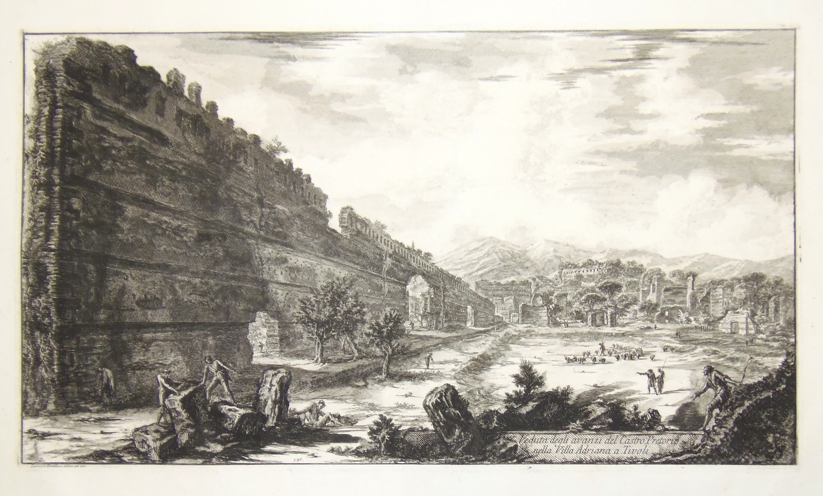 Veduta degli Avanzi del Castro Pretorio nella Villa Adriana a …
