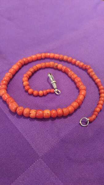 Collana vintage in corallo, lunghezza 44 cm, 22 gr., chiusura …