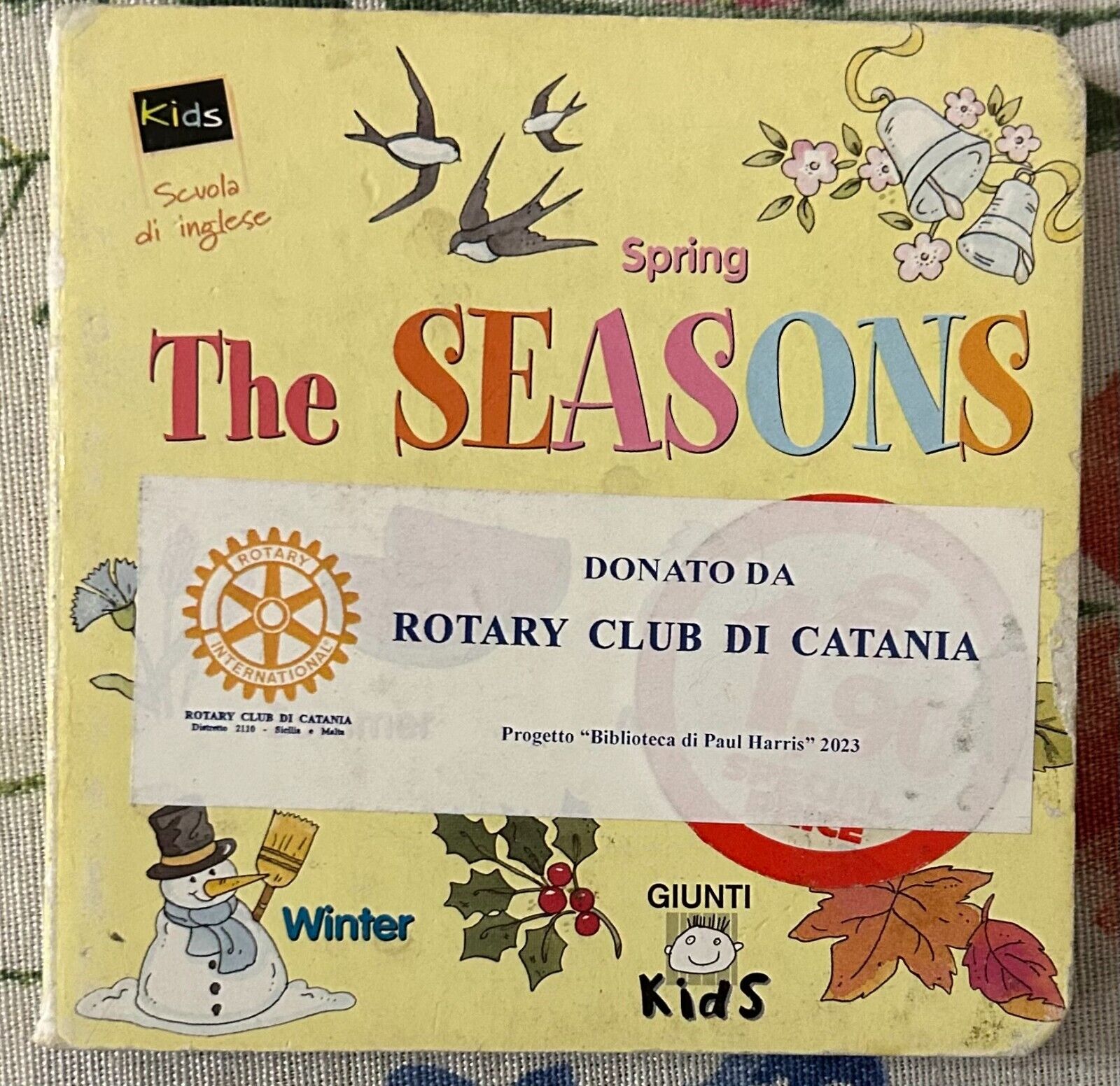 The Seasons di Aa.vv., 2001, Giunti Kids