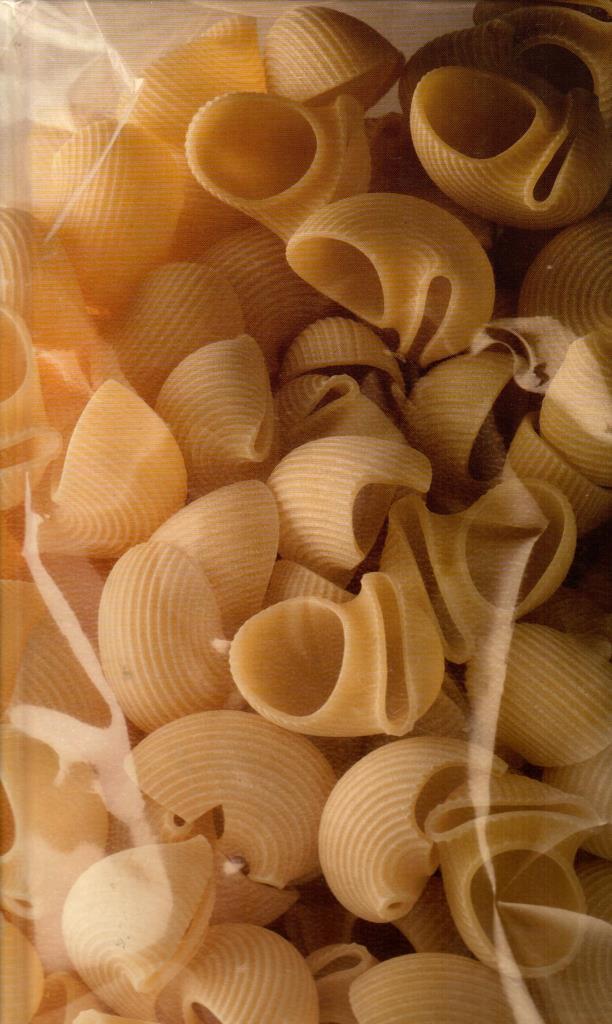 Pasta. 100 ricette con tante idee in pi˘