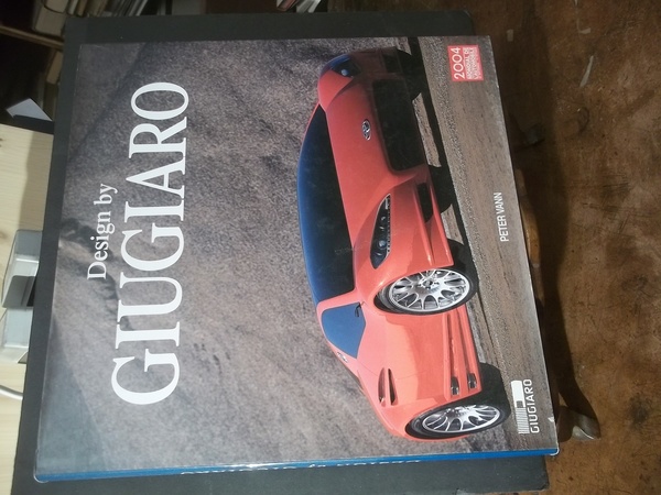 DESIGN BY GIUGIARO