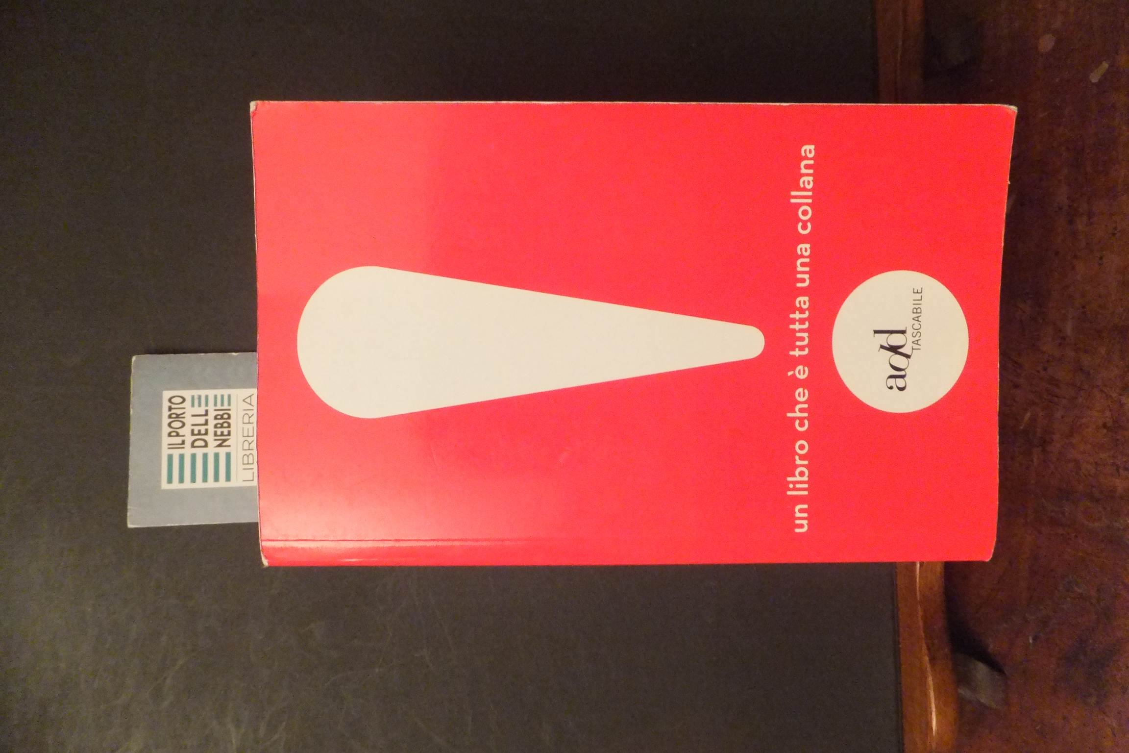 IL LIBRO CHE E ' TUTTA UNA COLLANA ADD TASCABILE