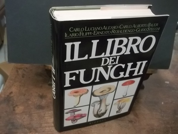 IL LIBRO DEI FUNGHI