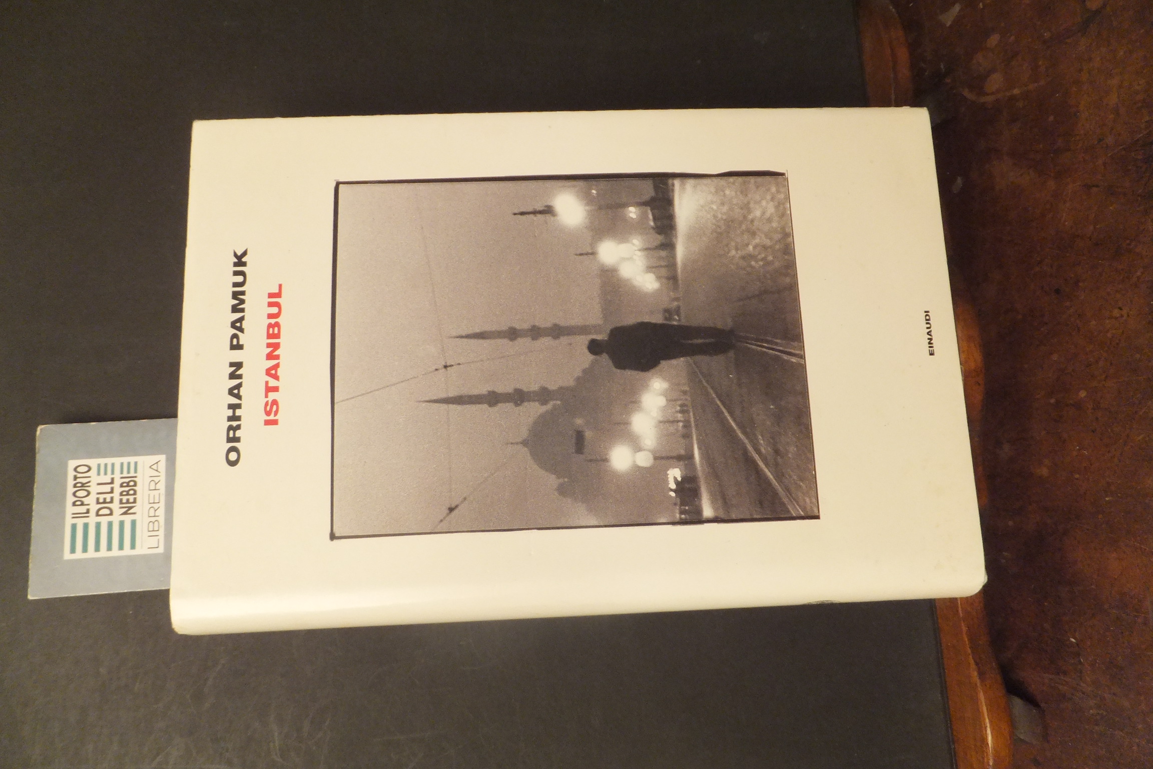 ISTAMBUL ORHAN PAMUK