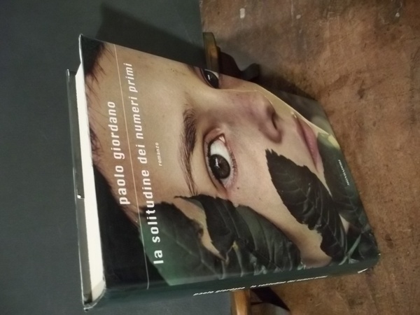 LA SOLITUDINE DEI NUMERI PRIMI