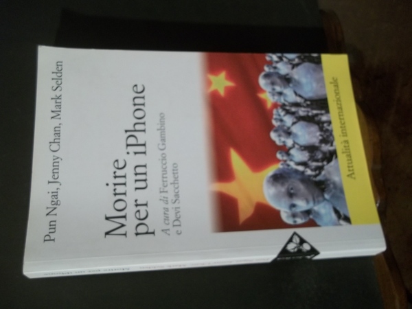 MORIRE PER UN IPHONE