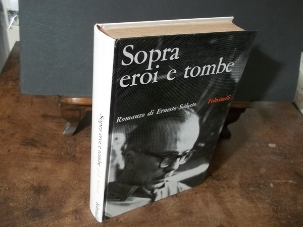 SOPRA EROI E TOMBE