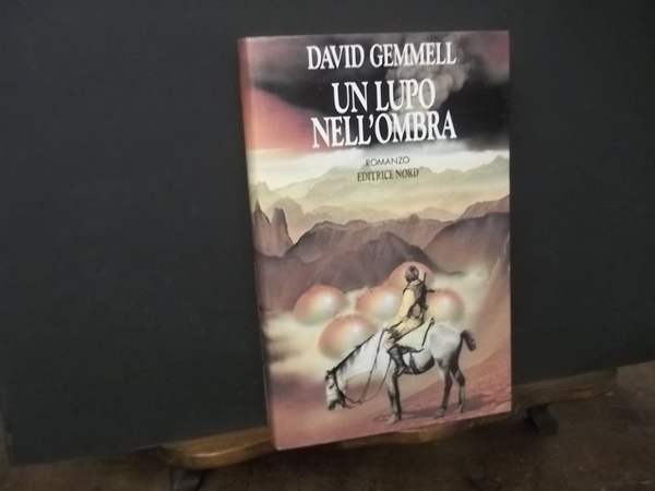 UN LUPO NELL'OMBRA