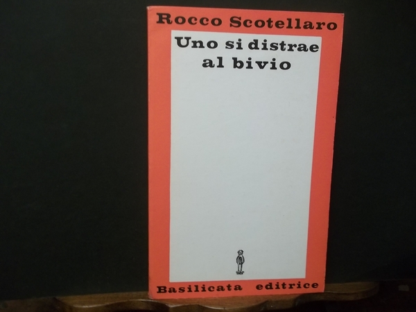 UNO SI DISTRAE AL BIVIO