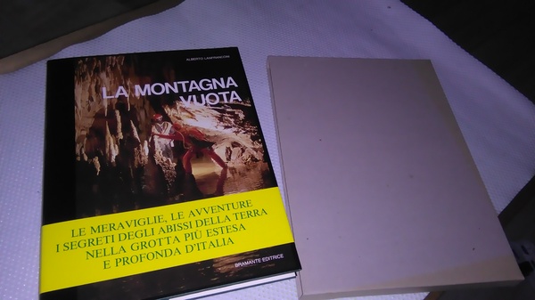 LA MONTAGNA VUOTA