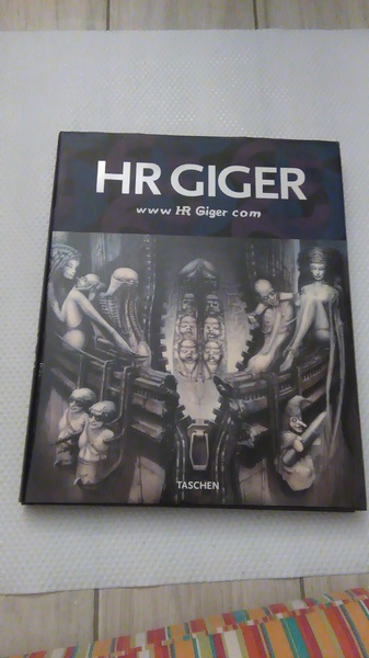 HR GIGER. 25° ANNIVERSARIO