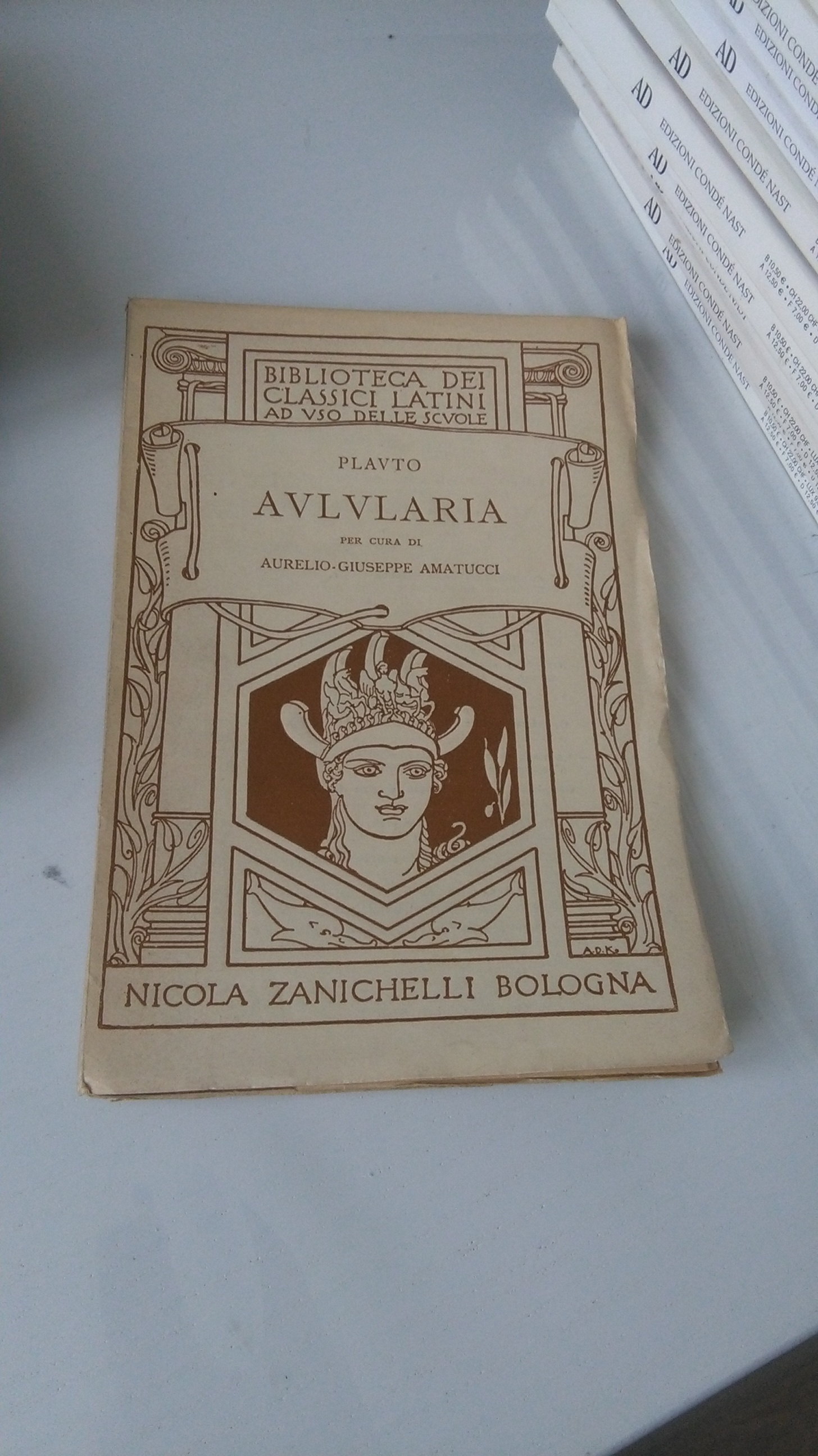 AVLVLARIA ( AULULARIA )