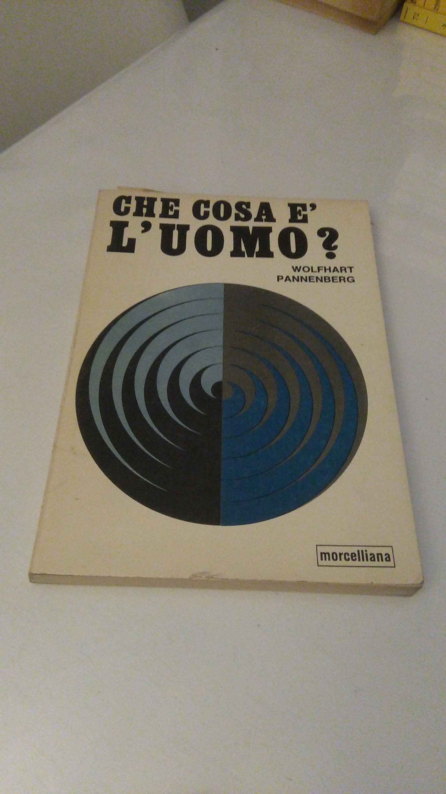 CHE COSA E' L'UOMO ?