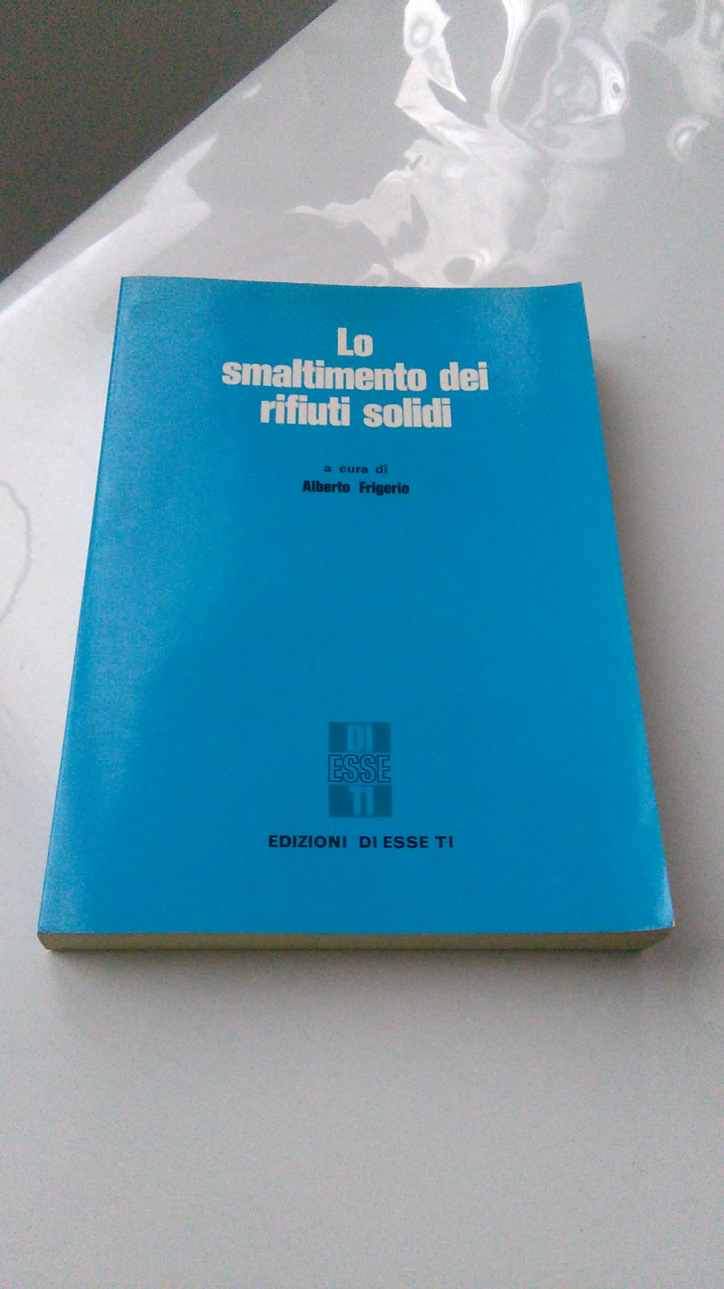 LO SMALTIMENTO DEI RIFIUTI SOLIDI