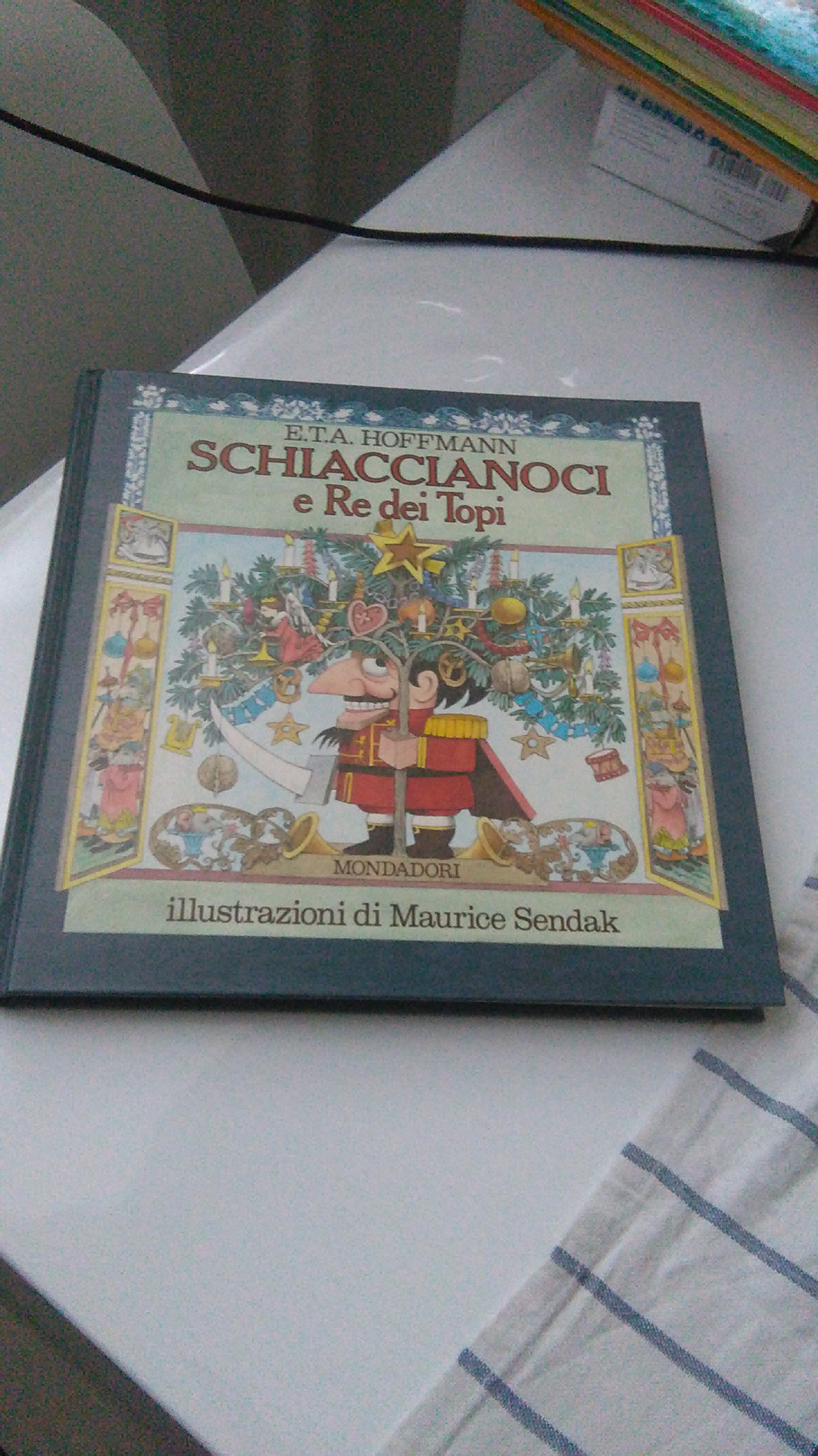 SCHIACCIANOCI E RE DEI TOPI