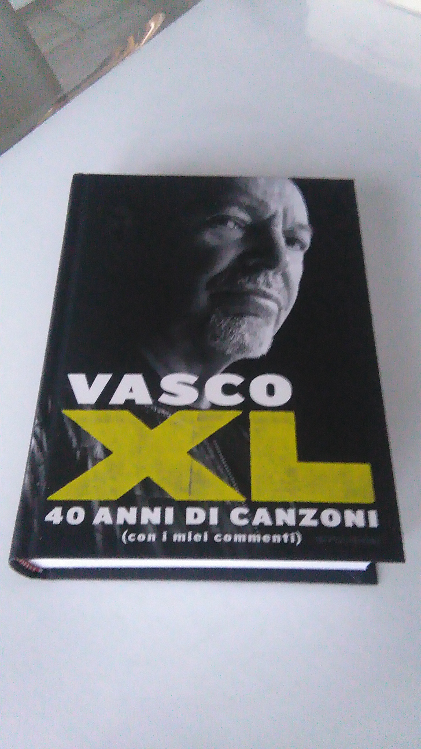 VASCO XL 40 ANNI DI CANZONI ( AUTOGRAFATO )