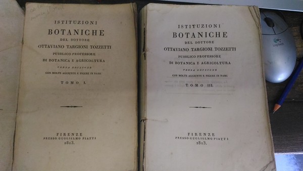 Istituzioni botaniche terza edizione; disponiamo dei tomi I° e III°.