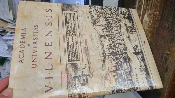 Academia et Universitas Vilnensis. Testo in varie lingue dell'area russa.