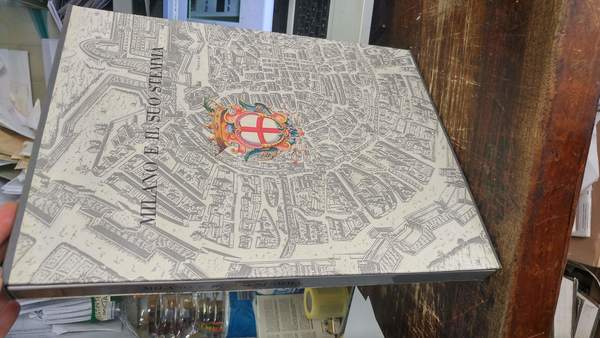 Milano e il suo stemma. Le vicende attraverso documentazione storica.