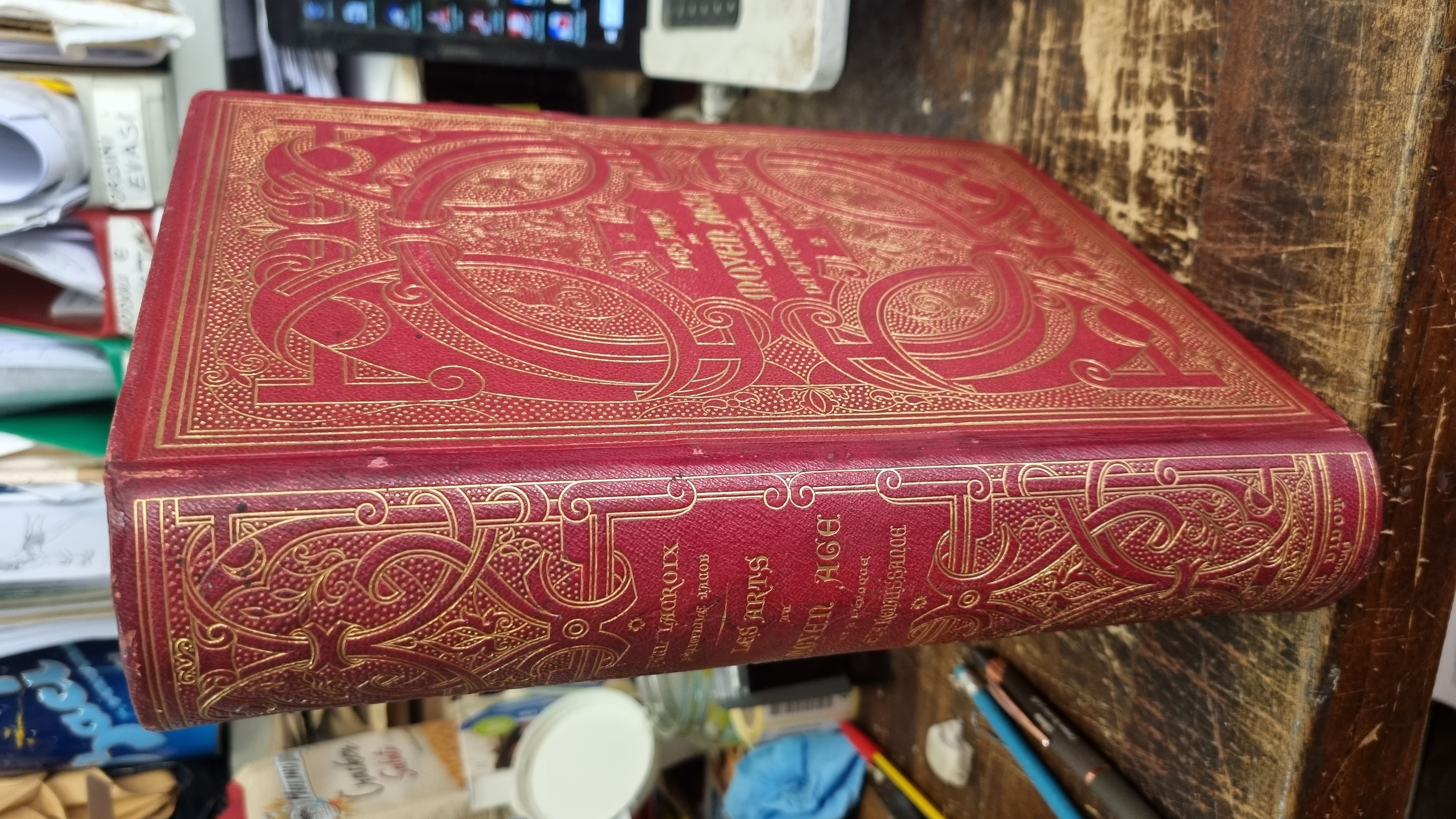 Les Arts au Moyen Age et a l'époque de La …