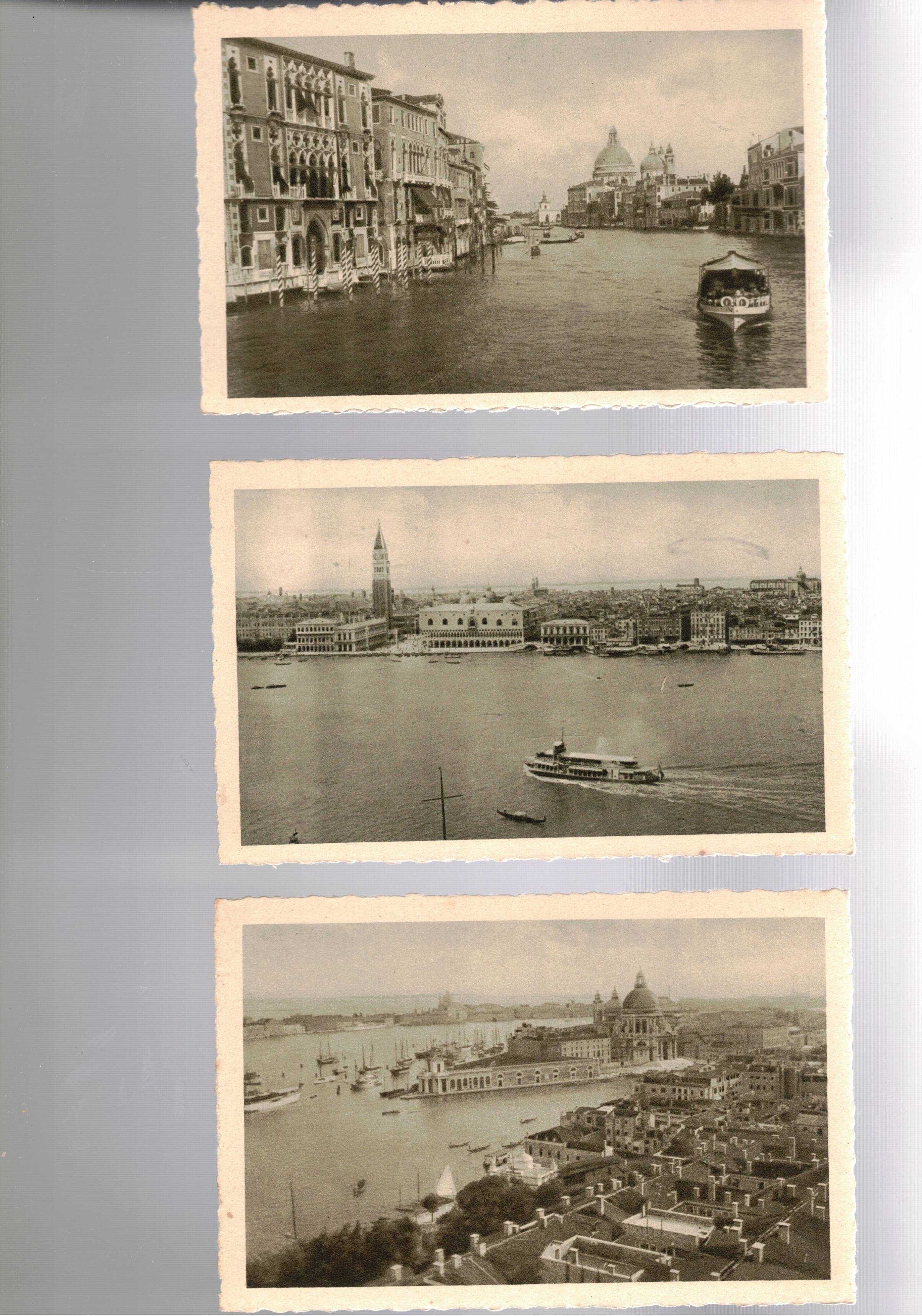 Lotto di 19 cartoline di vedute della città di Venezia, …