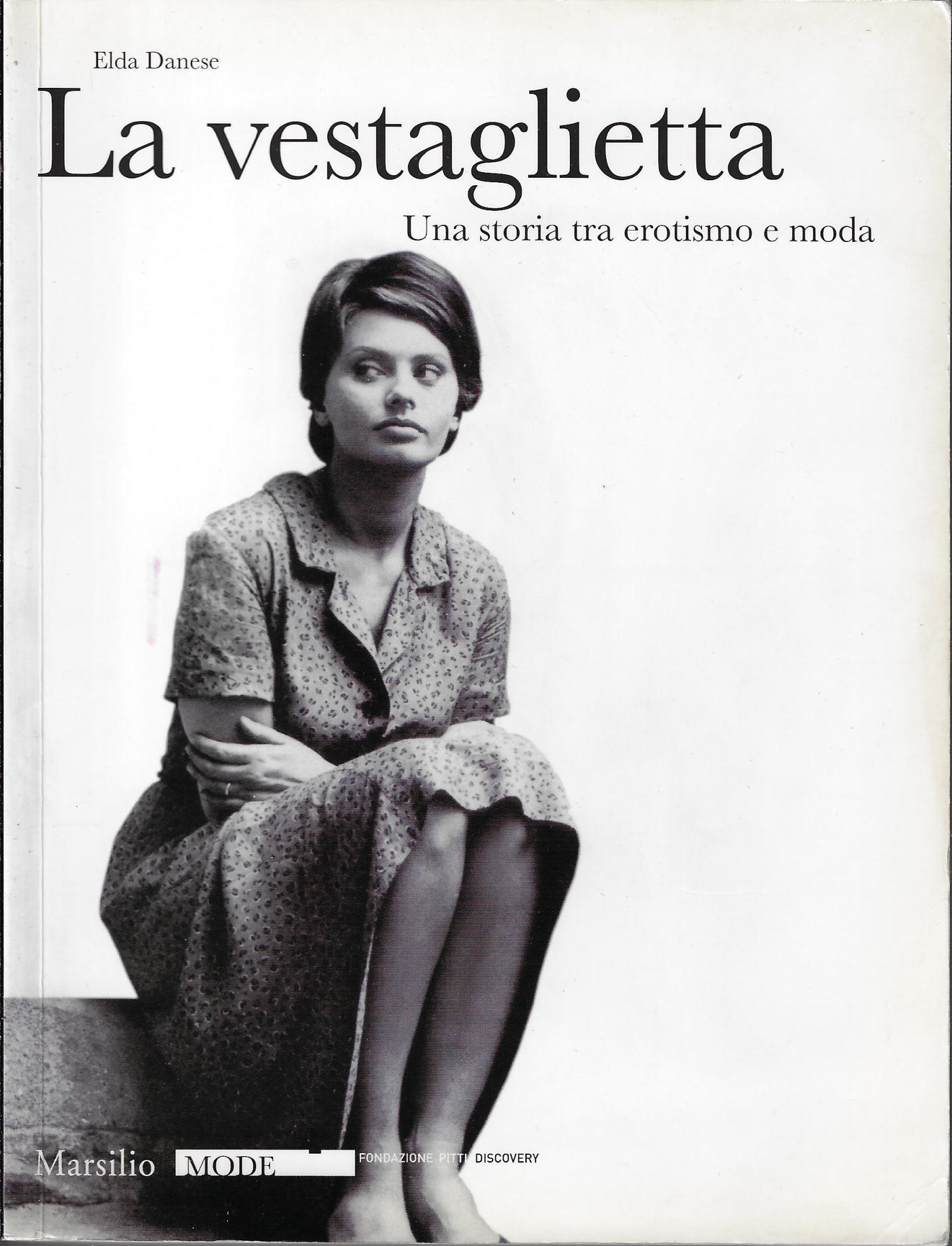 La vestaglietta. Una storia tra erotismo e moda. Ediz. illustrata