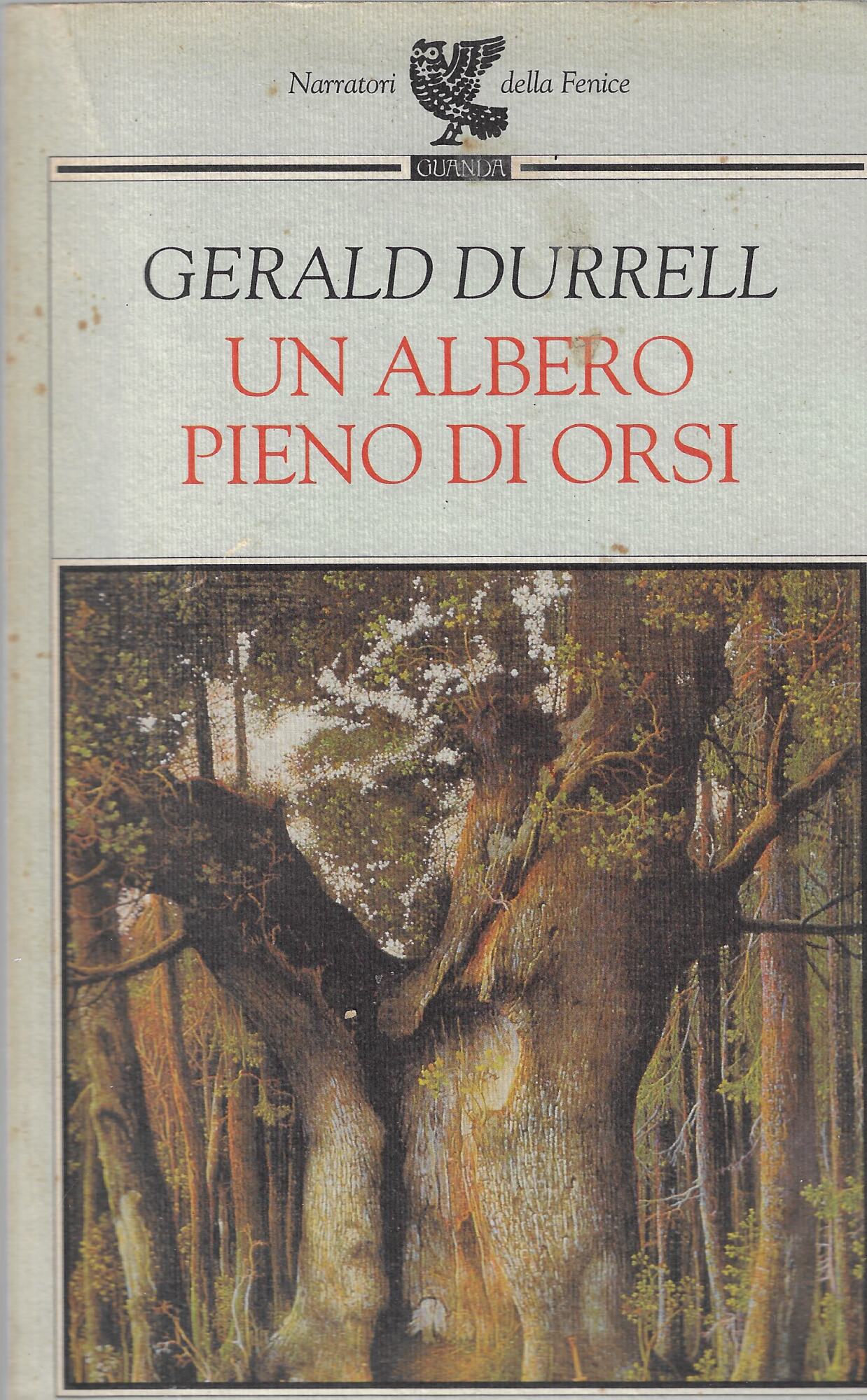 Un albero pieno di orsi