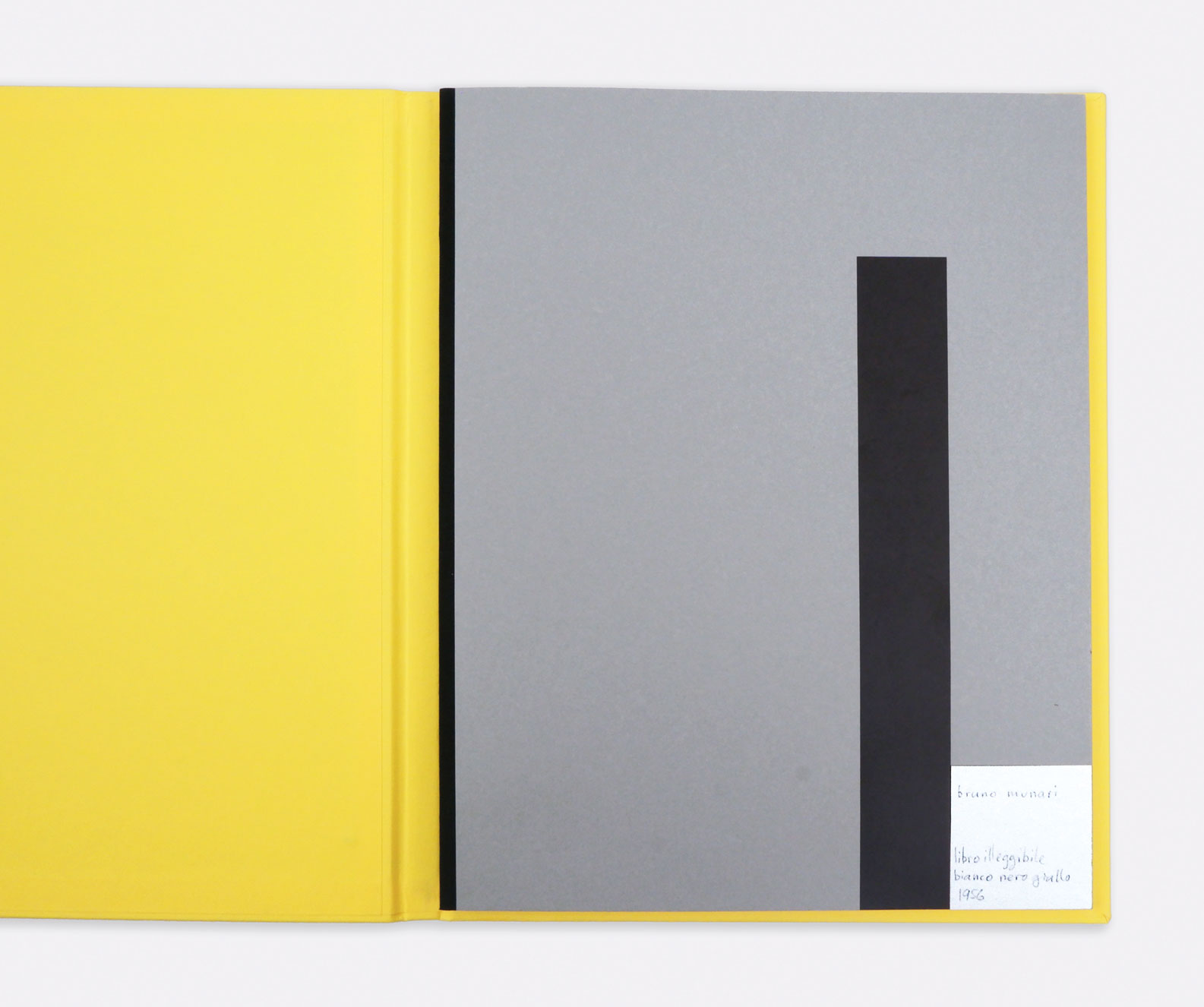 Libro illeggibile bianco nero giallo 1956