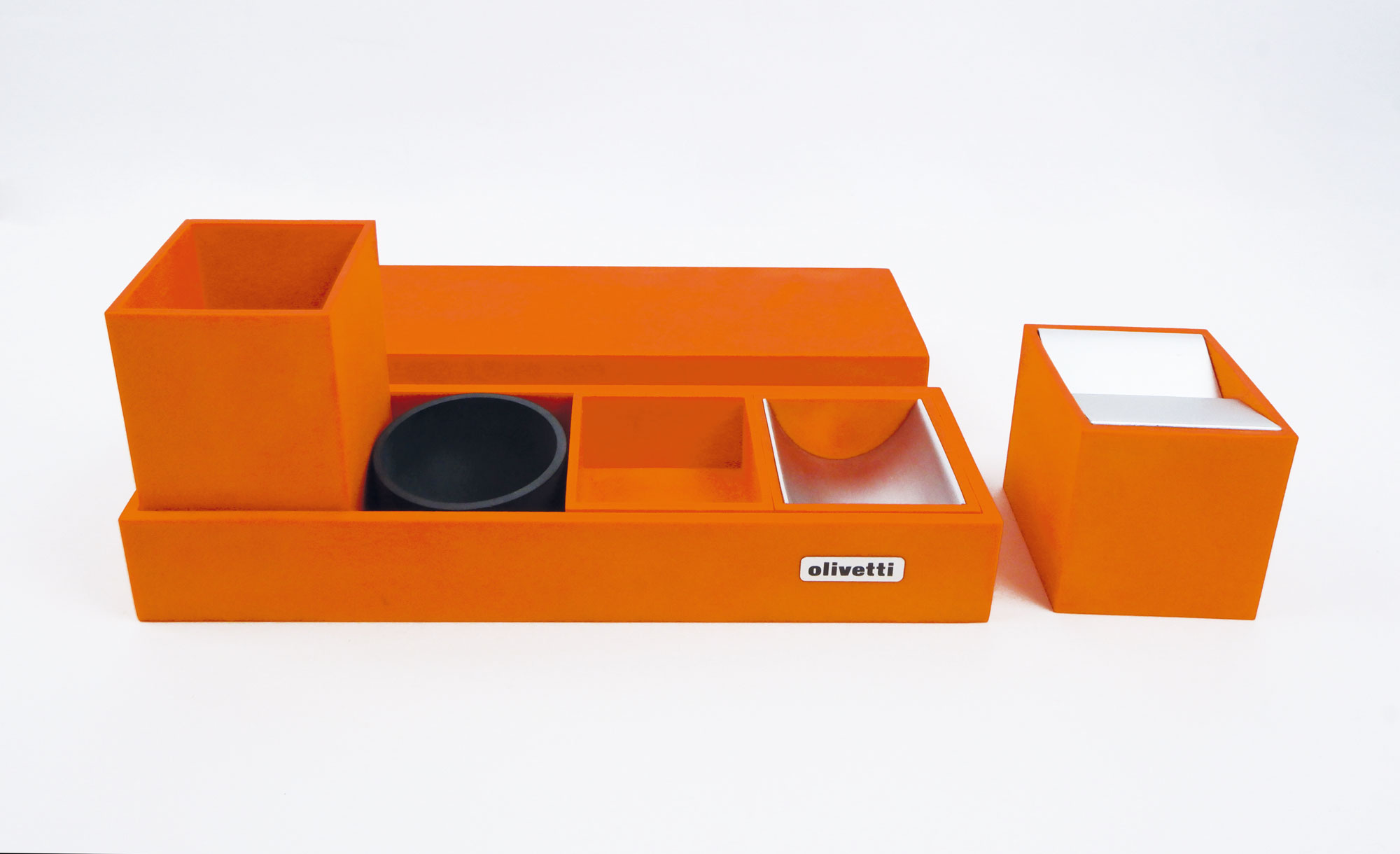 Servizio da scrittoio [set da scrivania] Olivetti [di colore arancione]