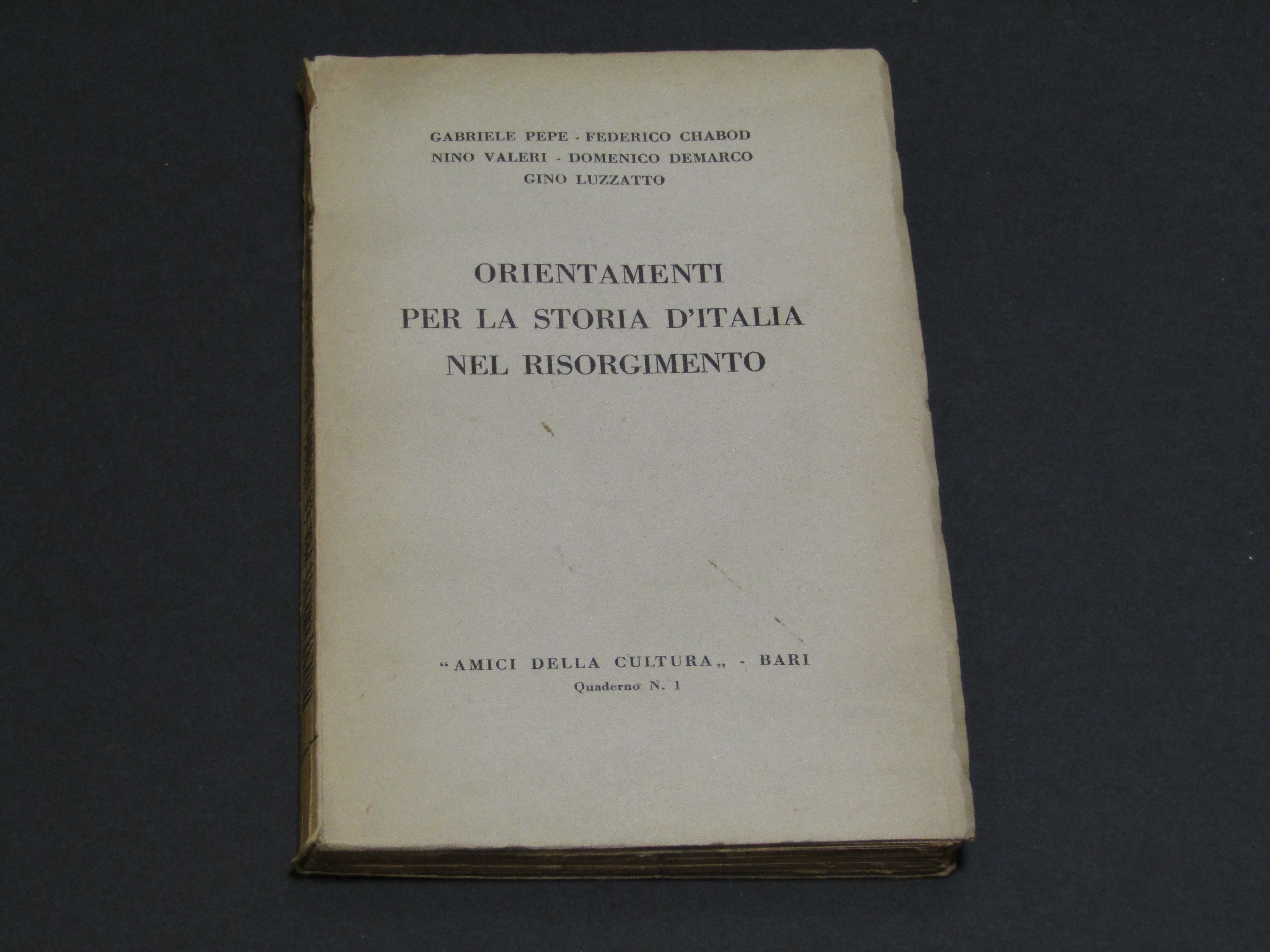 AA.VV. Orientamenti per la storia d'Italia nel Risorgimento. Laterza. 1952.