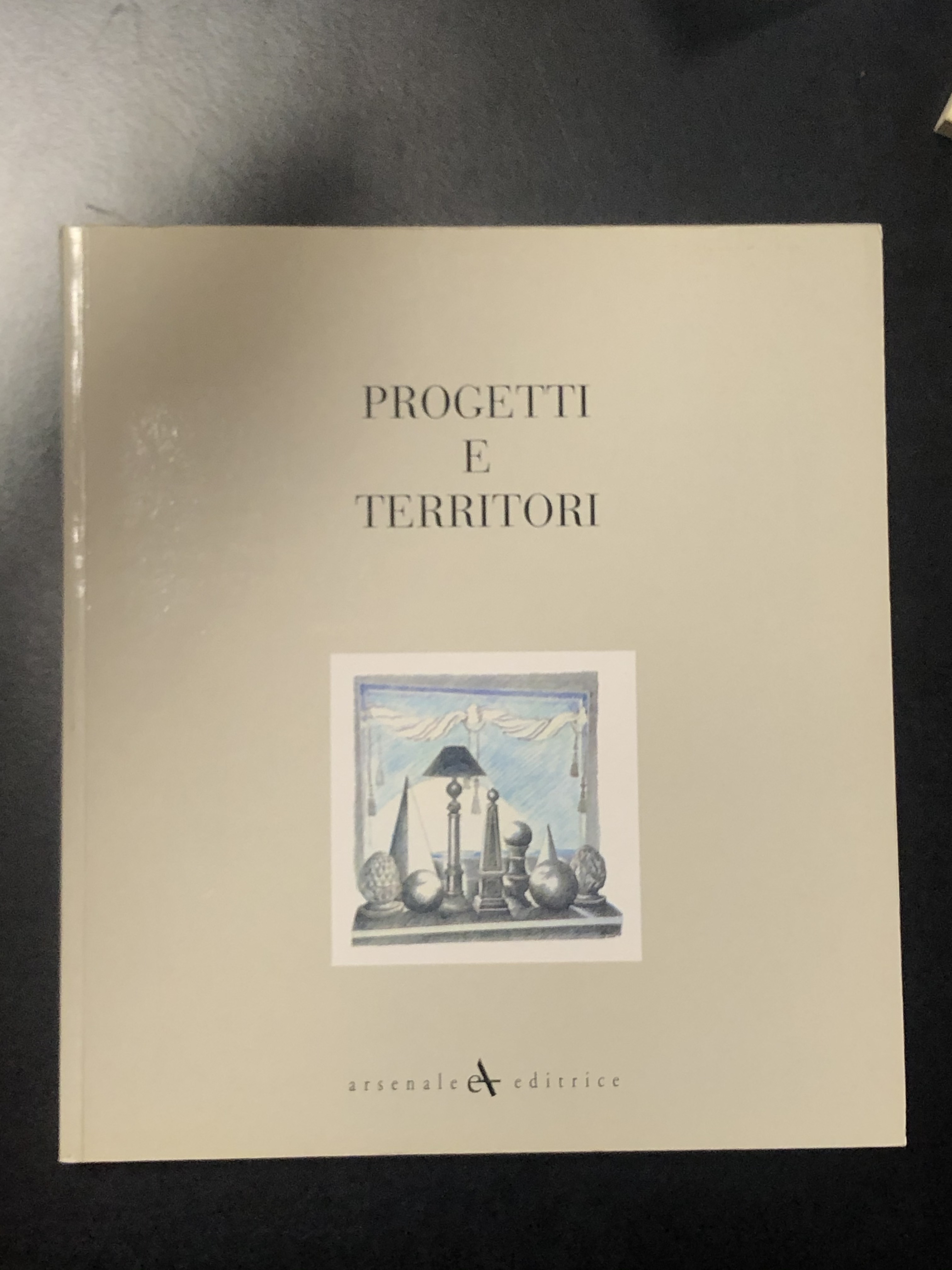 AA. VV. Progetti e territori. Arsenale Editrice 1991.