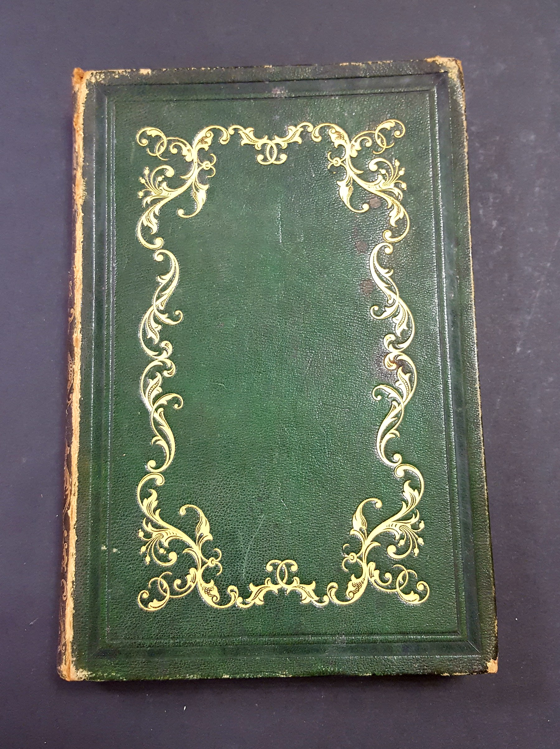 De Soucy Valentine. Couronne des saintes femmes. Belin-Leprieur. 1843 vol. …